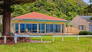 Exterior - Beachside Bungalow #4 (Avoca Beach)