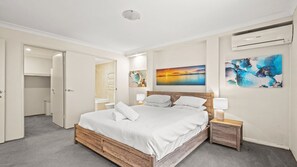 3 chambres, fer et planche à repasser, draps fournis