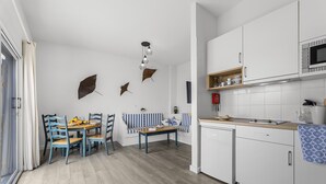 Fridge, microwave, electric kettle, toaster - Casa Azul by Escape Home (Cueva Azul) (Haría)
