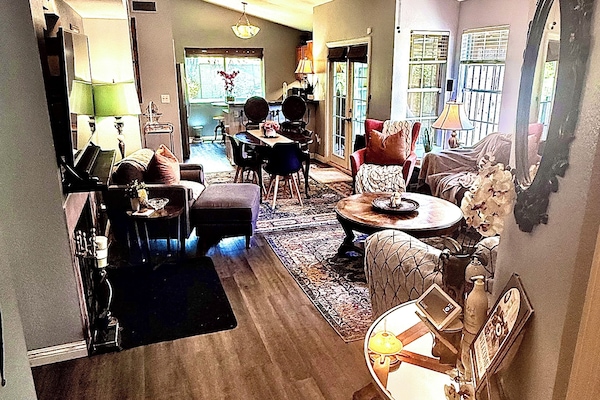 Smart-TV, peis, videospill og DVD-spiller