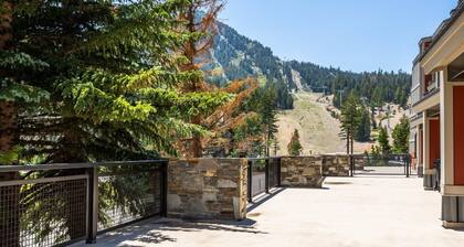 SKI IN SKI OUT! 2 Bedroom 2 Baths 1849 Condos #109 Steps to Canyon Lodge Slps 5. Mountain Views!