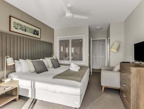 1 chambre, fer et planche à repasser, accès au Wi-Fi (inclus)