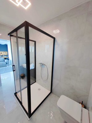 Shower, free toiletries, bidet - Villa Sea Level (Kvarner - Medveja) (Medveja)