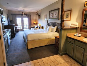 2 habitaciones, escritorio, tabla de planchar con plancha y wifi