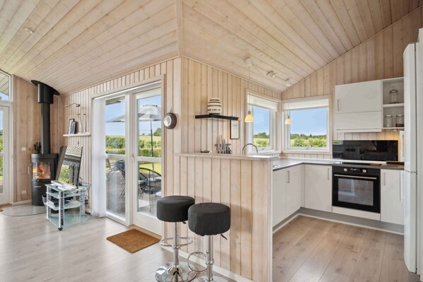 Kühlschrank, Ofen, Herdplatte, Geschirrspüler