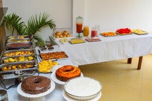 Free daily buffet breakfast