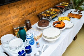 Tägliches inbegriffenes Frühstücksbuffet