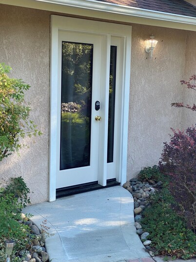 Private 1-bedroom, 1 bath within a house  in amazing Oakhurst Private entrance