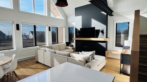 TV connectée, cheminée