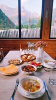 Desayuno buffet todos los días (con cargo)