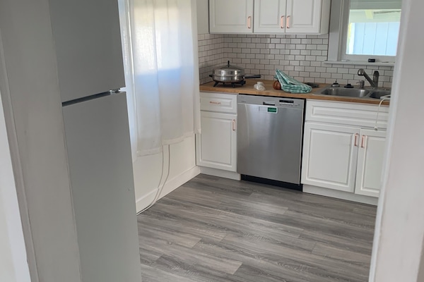 Mikrovågsugn, ugn, spishäll och diskmaskin