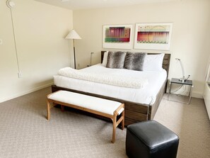 2 bedrooms, iron/ironing board, WiFi, bed sheets - Scenic Notchbrook Retreat, a mountain getaway! (Stowe)
