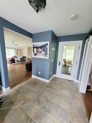 Interior - Clean, perfect home a mile from historic Waterbury (Waterbury Village Historic District)