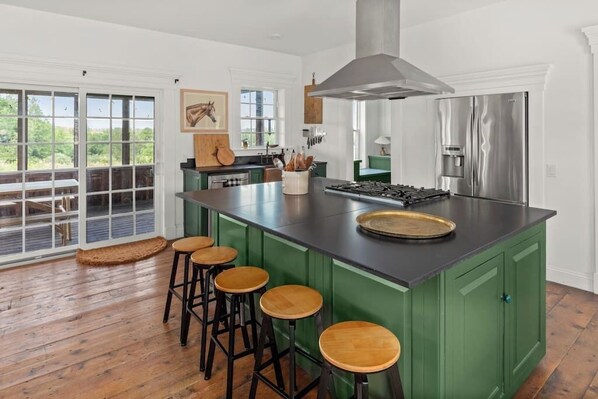 Private kitchen - Stunning Farmhouse 5 minutes to Stowe with Views! (Morristown)