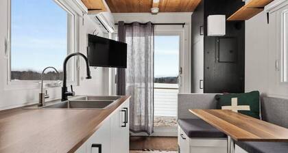 Charming Modern Tiny Home, Minutes to Stowe