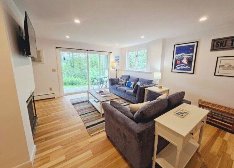 Cute Two Bedroom Condo Close To Stowe Mountain - Stowe, VT