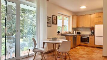 Kühlschrank, Ofen, Herdplatte, Geschirrspüler