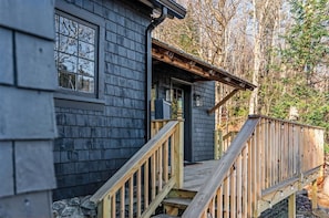 Exterior - Woodland Escape: Embrace Nature near Stowe&Smuggs (Johnson)