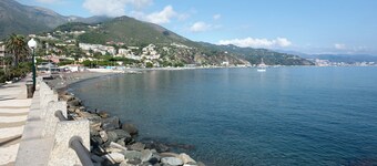 Apartment 'La Finestra Sul Mare' with Sea View and Balcony