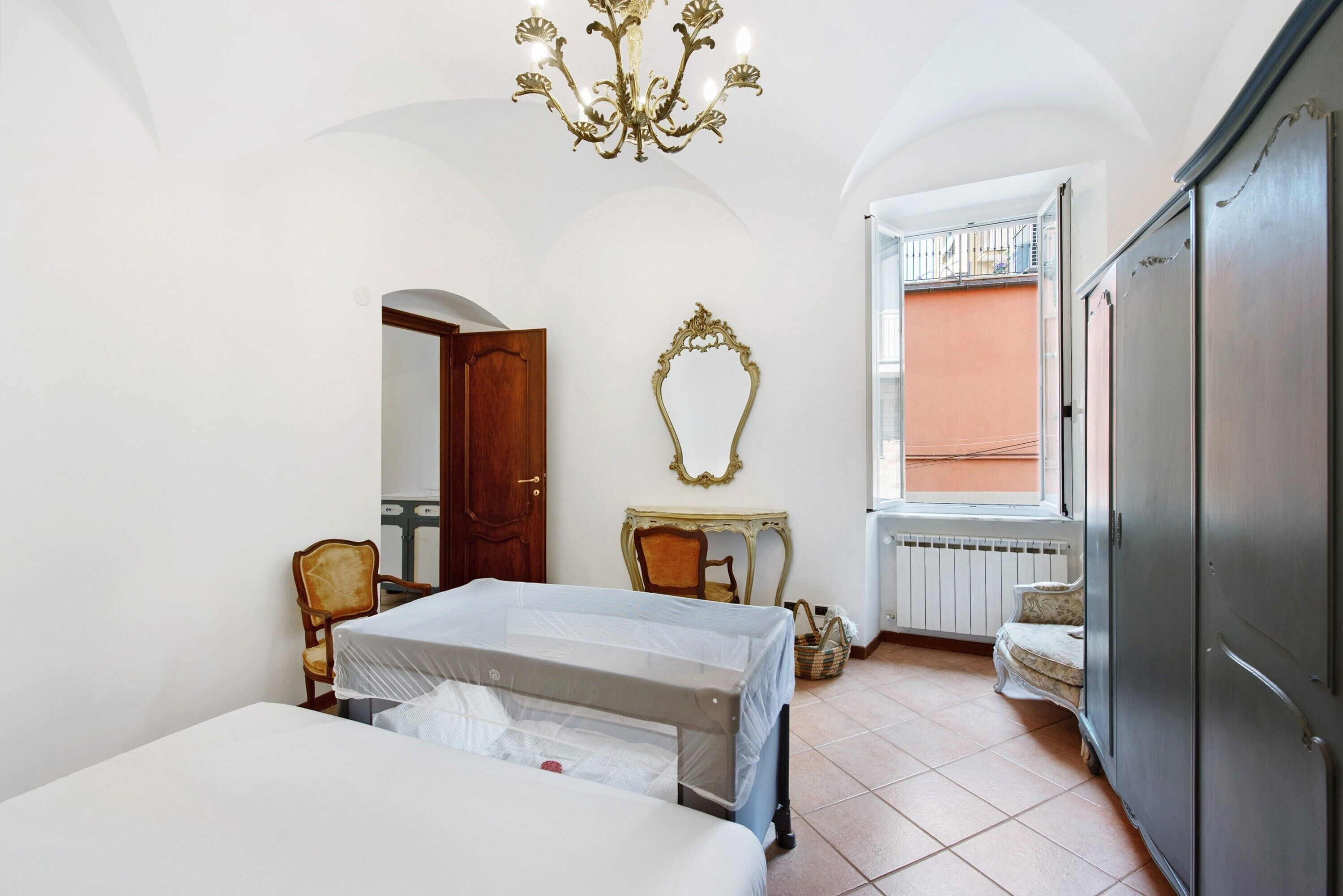 2 chambres, fer et planche à repasser, Wi-Fi gratuit, draps fournis