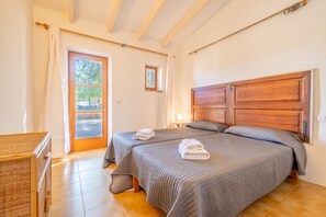 8 camere, ferro/asse da stiro, Wi-Fi gratuito, lenzuola