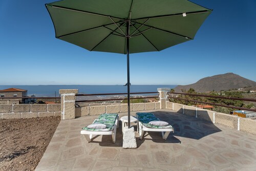 'Casa Eyden Sunset View' with Private Terrace and Wi-Fi