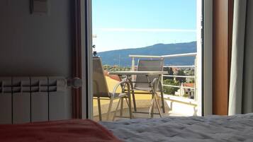 1 quarto, Wi-Fi de cortesia, roupa de cama