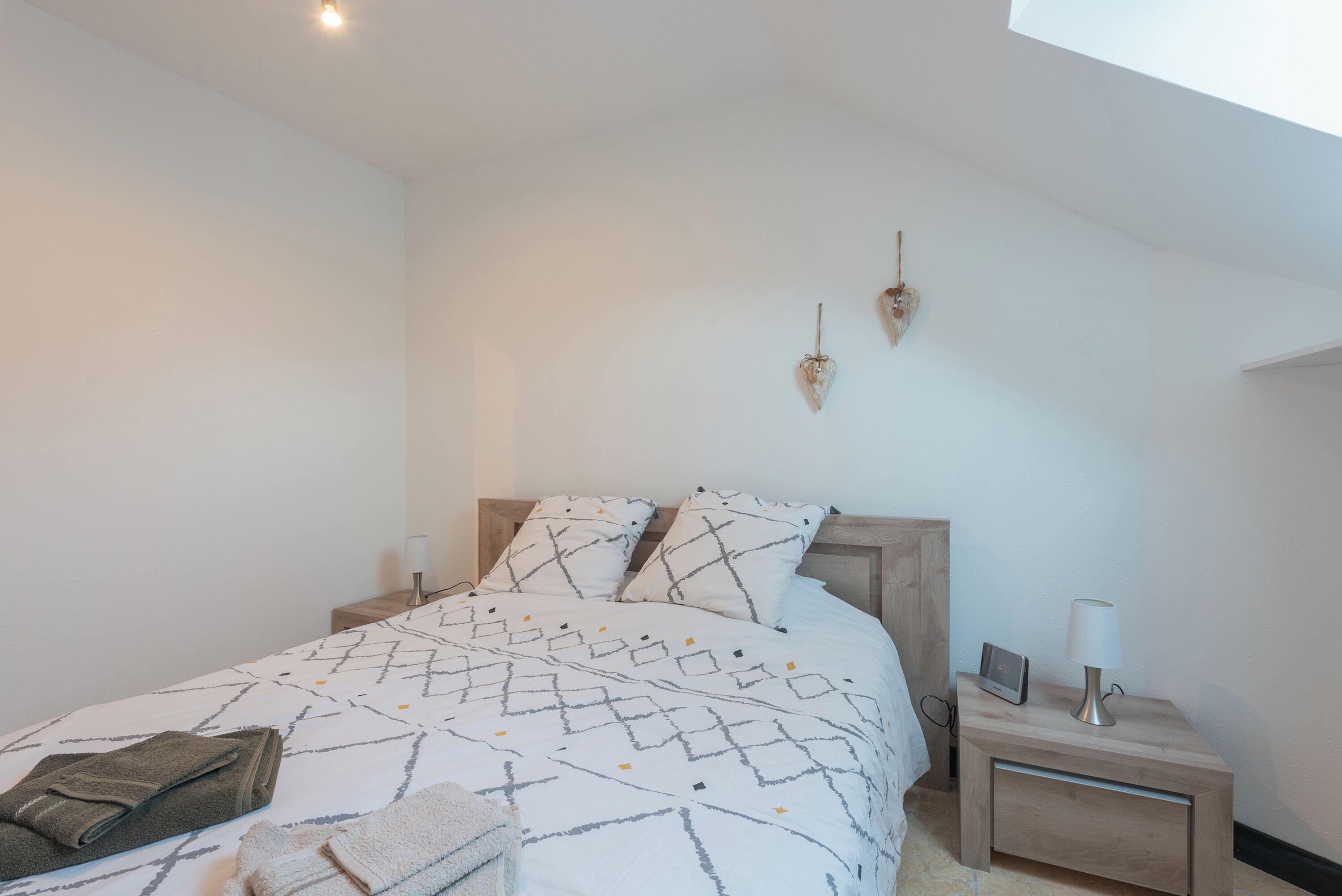 2 bedrooms, iron/ironing board