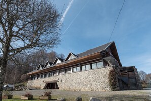 Exterior - Apartment 'Gîte St Marie De Campan' with Mountain View and Shared Garden (Sainte Marie de Campan)