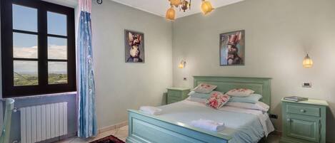 1 غرفة نوم ومكواة/لوح كي وواي فاي مجانًا وملاءات أسرّة