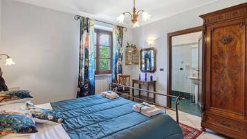 1 chambre, fer et planche Ă repasser, Wi-Fi gratuit, draps fournis