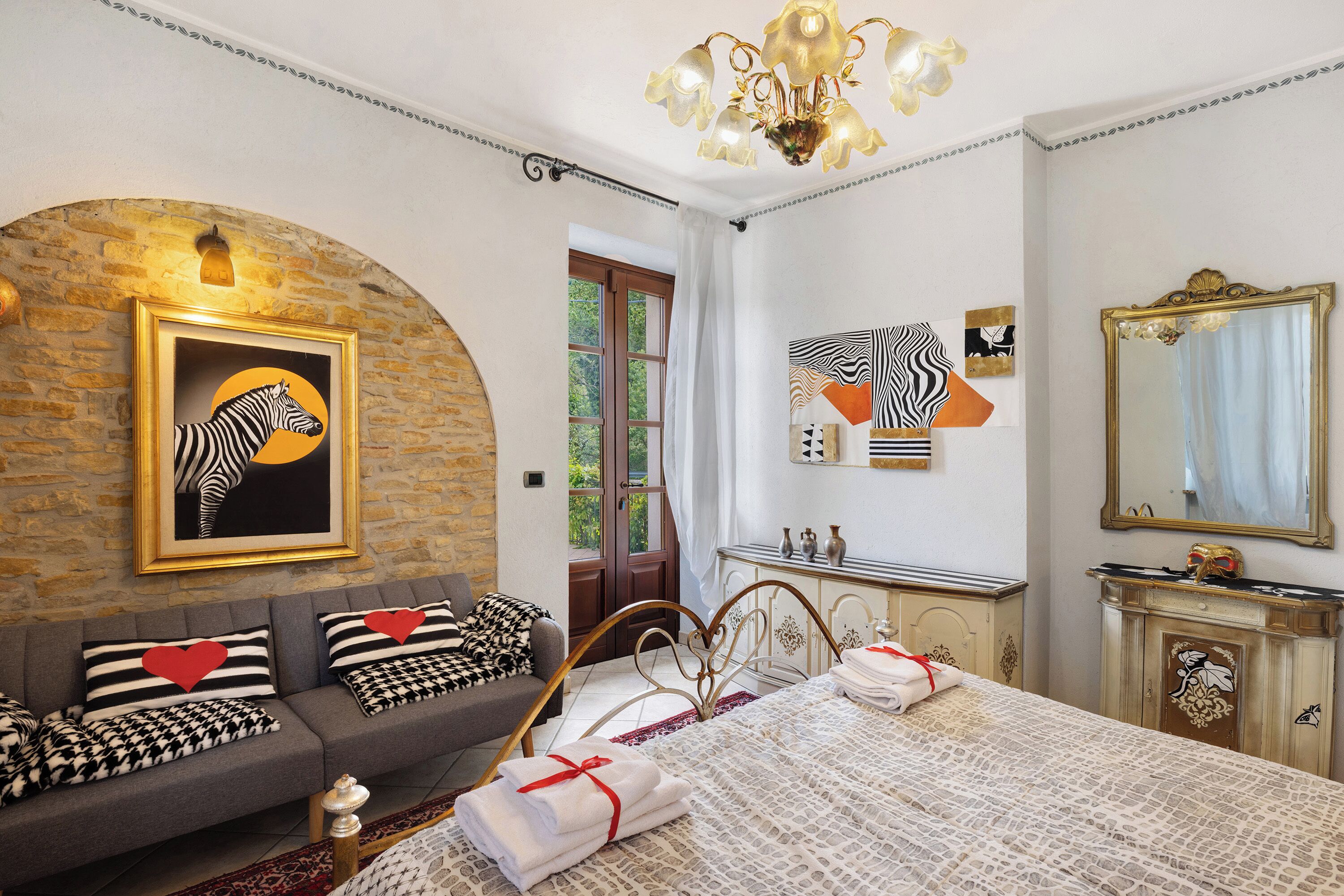 1 chambre, fer et planche à repasser, Wi-Fi gratuit, draps fournis