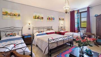 1 chambre, fer et planche Ă repasser, Wi-Fi gratuit, draps fournis