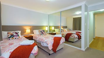 Rumah Comfort, Beberapa Tempat Tidur, Bebas Asap Rokok | 2 kamar tidur dan didekorasi berbeda-beda