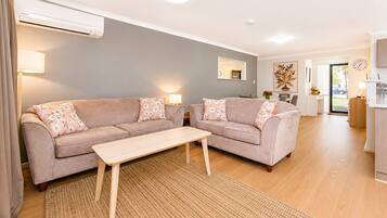 Comfort House, Multiple Beds, Non Smoking | Living area | 55-inch TV with digital channels