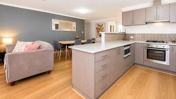 Comfort House, Multiple Beds, Non Smoking | Private kitchen | Full-sized fridge, microwave, oven, stovetop
