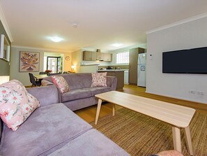 Comfort House, Multiple Beds, Non Smoking | Living area | 55-inch TV with digital channels - Salty Sands (Broadwater)