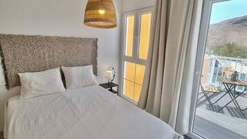1 slaapkamer, een strijkplank/strijkijzer, gratis wifi, beddengoed