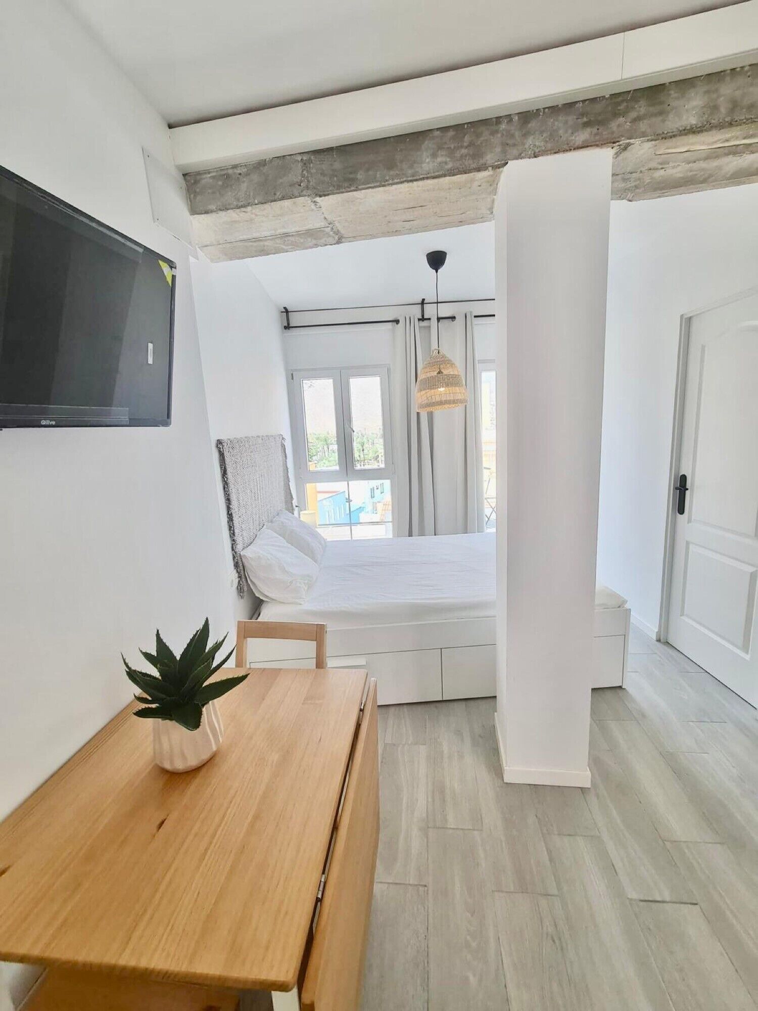 1 dormitorio, tabla de planchar con plancha, wifi gratis y ropa de cama