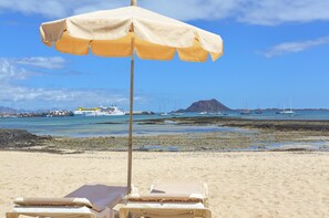 Una playa cerca
