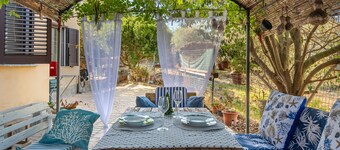 Holiday Home 'Casa Francesca' with Mountain View, Wi-Fi and Air Conditioning