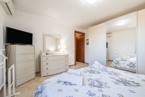 1 bedroom, iron/ironing board, free WiFi, bed sheets - Holiday Home 'Casa Francesca' with Mountain View, Wi-Fi and Air Conditioning (Villa san pietro)