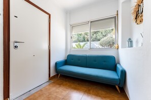 TV, lareira