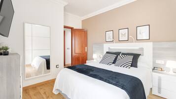 2 bedrooms, iron/ironing board, free WiFi, bed sheets