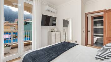 2 chambres, fer et planche à repasser, Wi-Fi gratuit, draps fournis