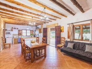TV - Villa 'Sa Cova' with Private Pool, Wi-Fi and Air Conditioning (Illes Balears)