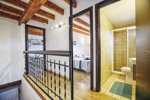 3 bedrooms, iron/ironing board, free WiFi, bed sheets - Villa 'Sa Cova' with Private Pool, Wi-Fi and Air Conditioning (Illes Balears)