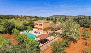 Exterior - Villa 'Sa Cova' with Private Pool, Wi-Fi and Air Conditioning (Illes Balears)