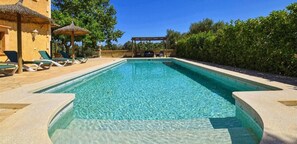 Pool - Villa 'Sa Cova' with Private Pool, Wi-Fi and Air Conditioning (Illes Balears)