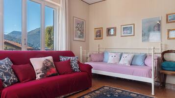 Fernseher, Stereoanlage